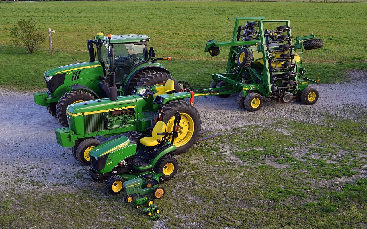 Chanson du tracteur : paroles, versions et usages