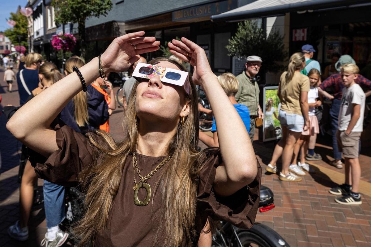 Éclipse solaire du 12 août 2026 : suivez chaque instant du phénomène en direct et en temps réel