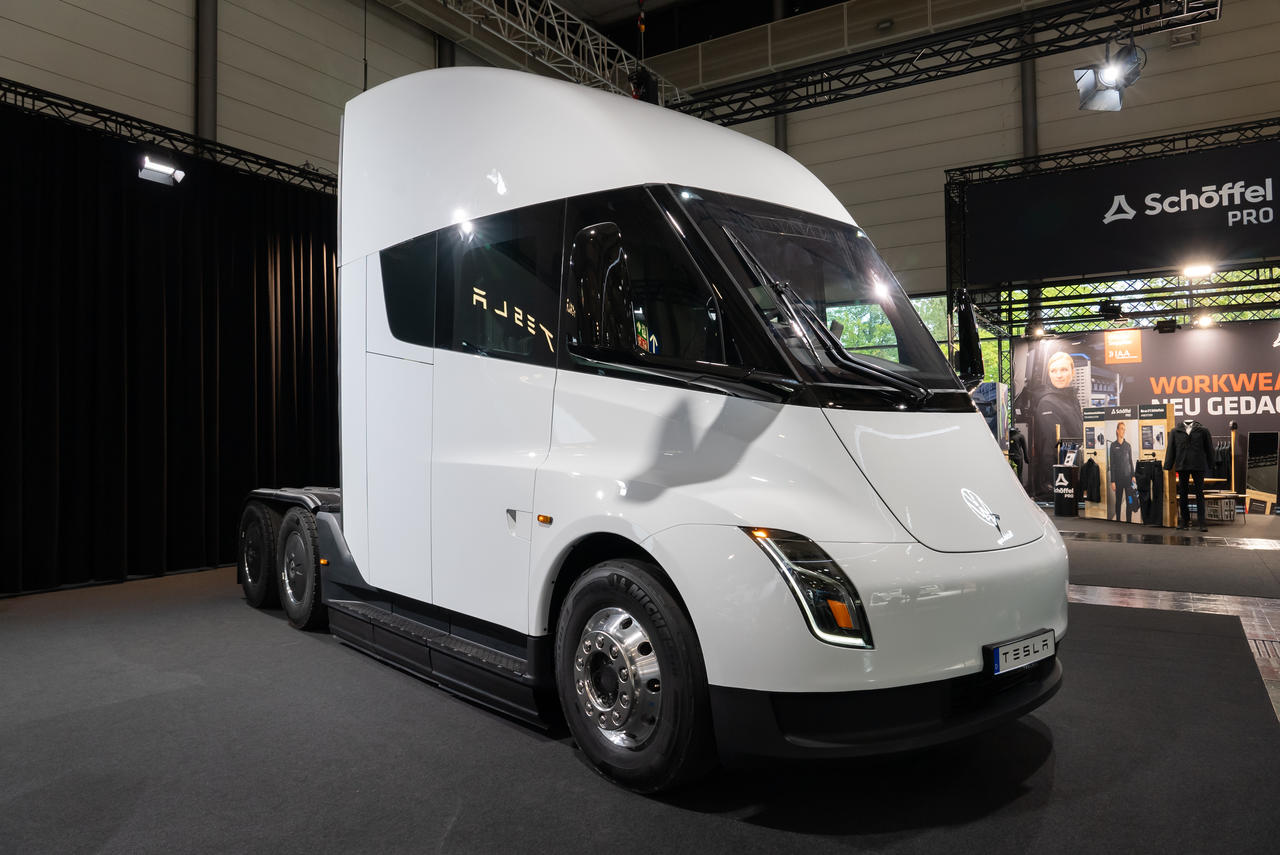 Le Tesla Semi débarque en Europe en 2027, fidèle à ses promesses sans nouveautés techniques majeures